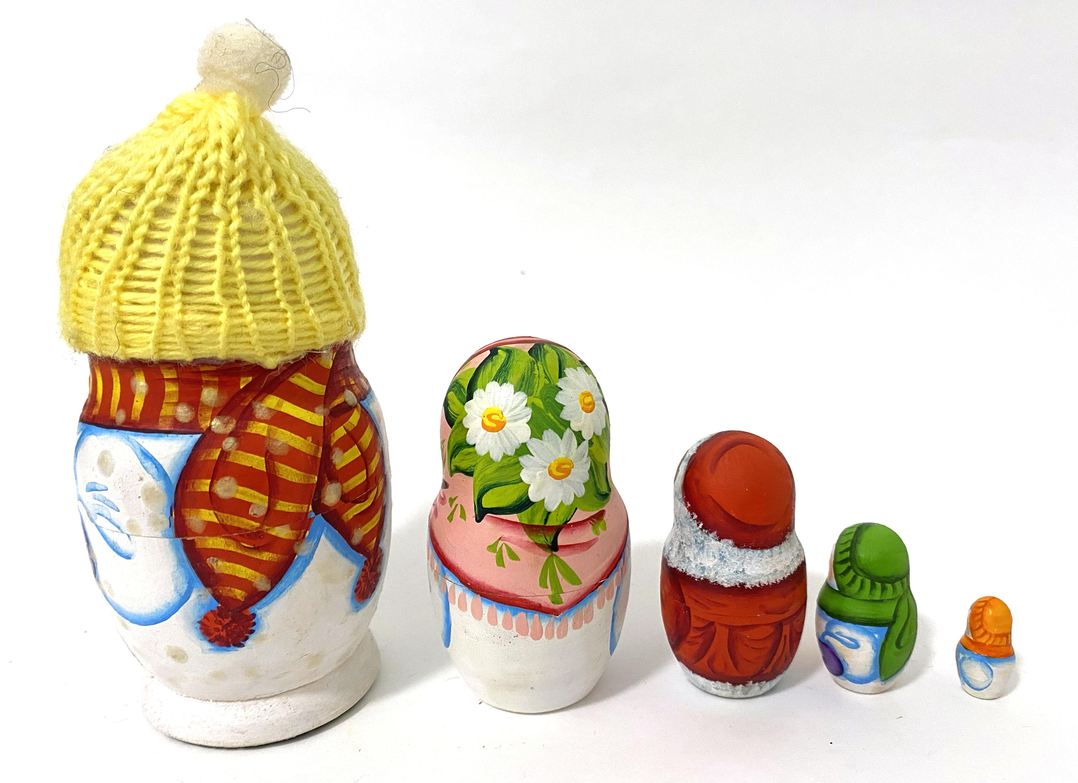 Xmas Matryoshka - snowman with knitted hat