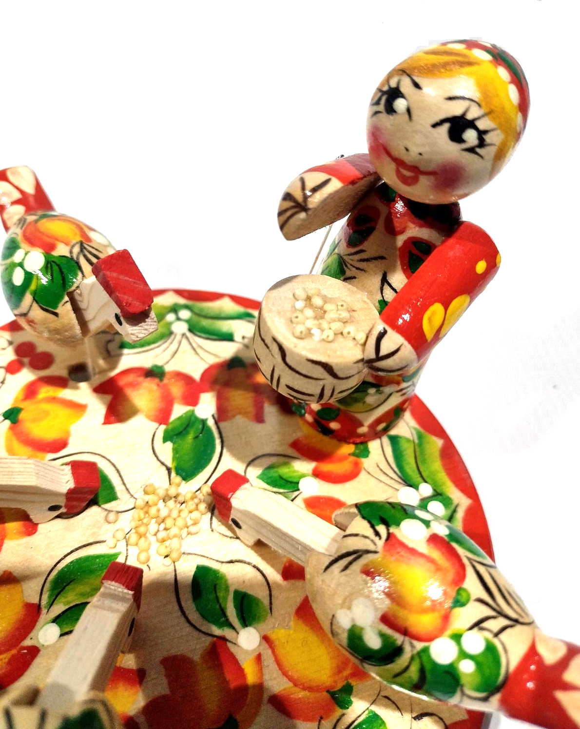 Bagarodsky Toy - Pecking Hens, Golden Apples