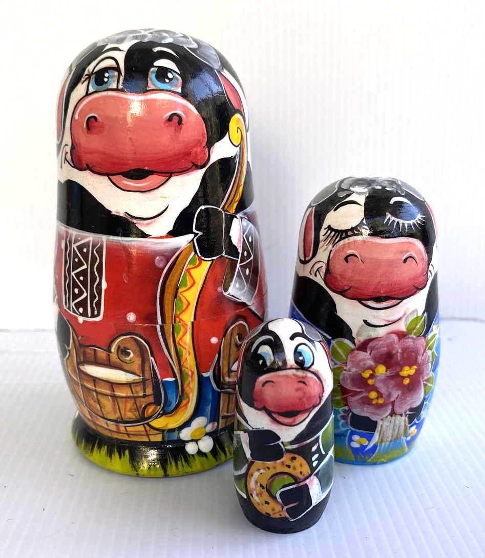 Novelty Matryoshka Cow (3 Nested Set)