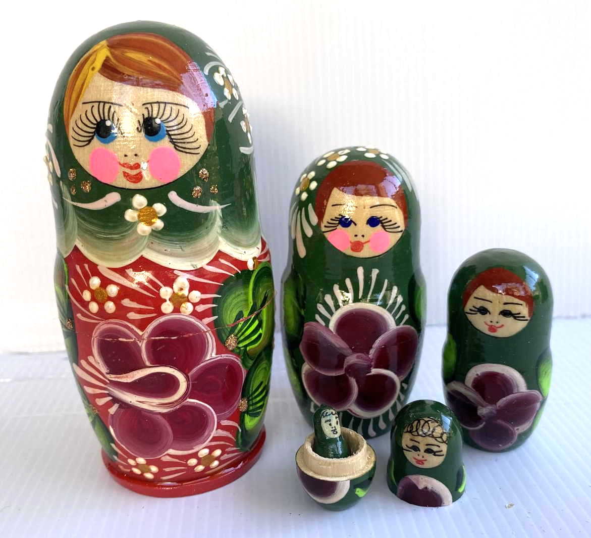 Artists Matryoshka red with green headscarf (5 nested)