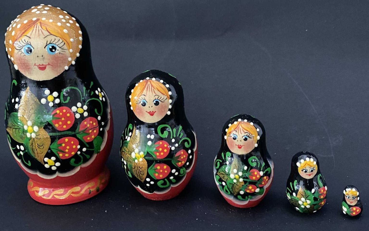 Khokhloma Strawberry Matryoshka Nesting Dolls – 5 Nested Set