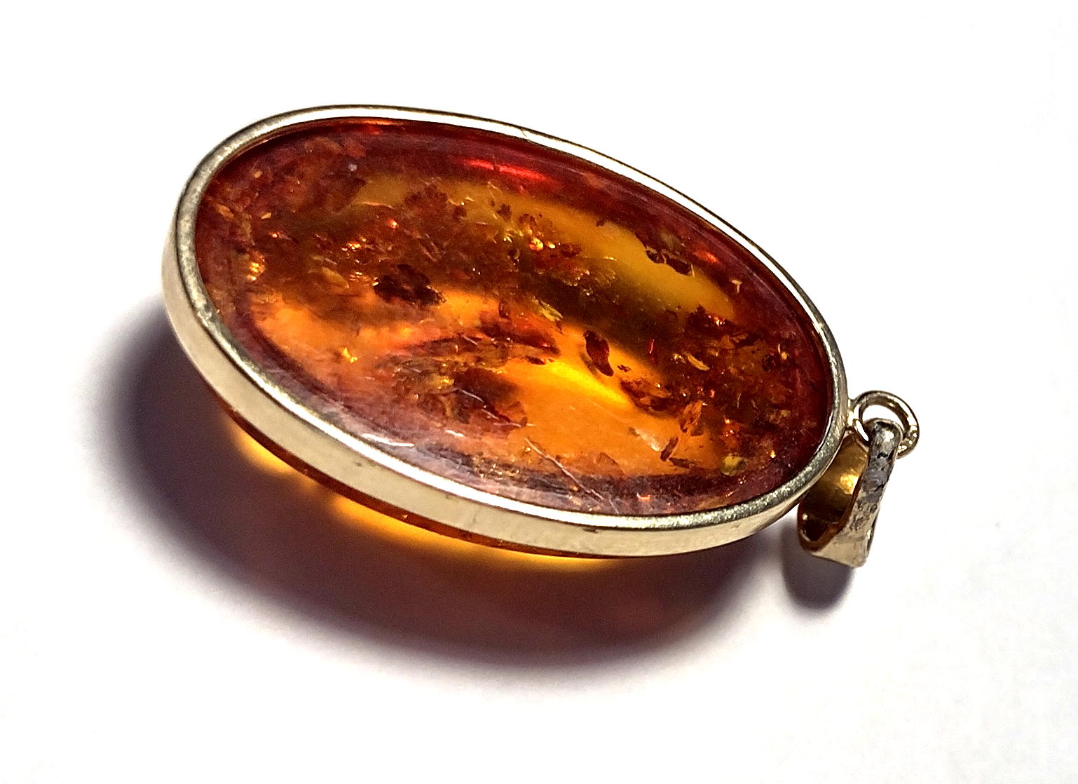 Baltic Amber Pendant set in 9 carat gold