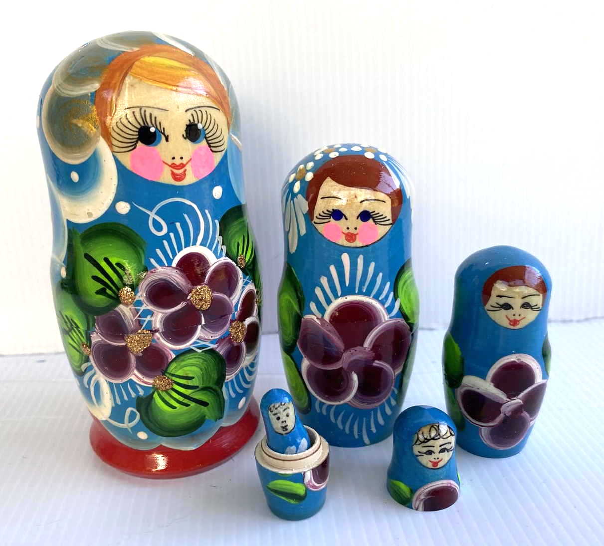 Artists Matryoshka blue with red base (5 nested)