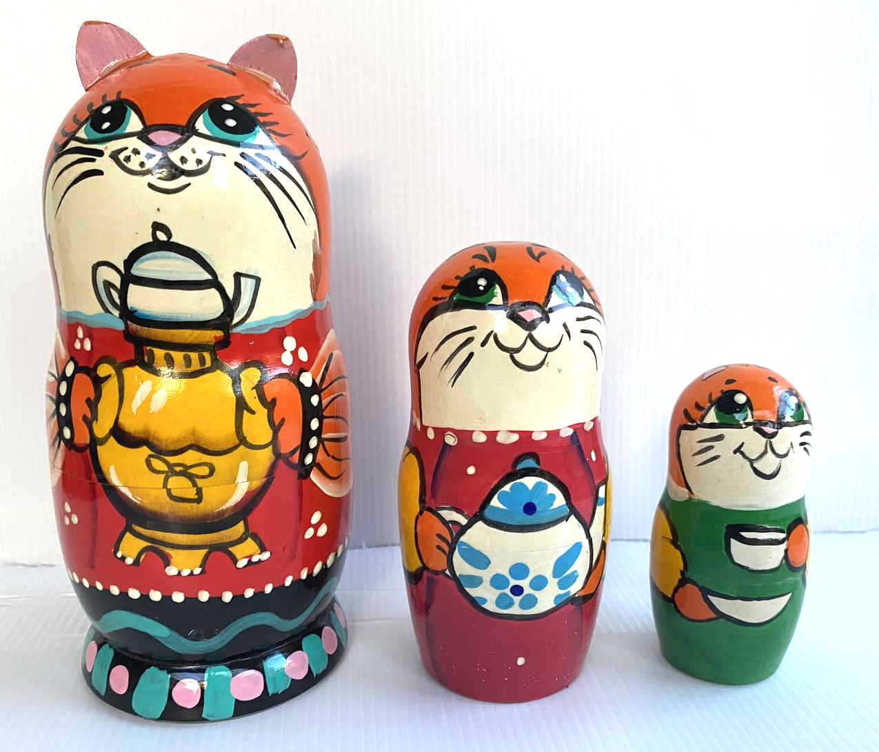 Novelty Matryoshka cat with samovar