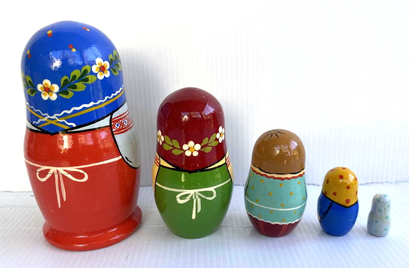Matryoshka Khokloma