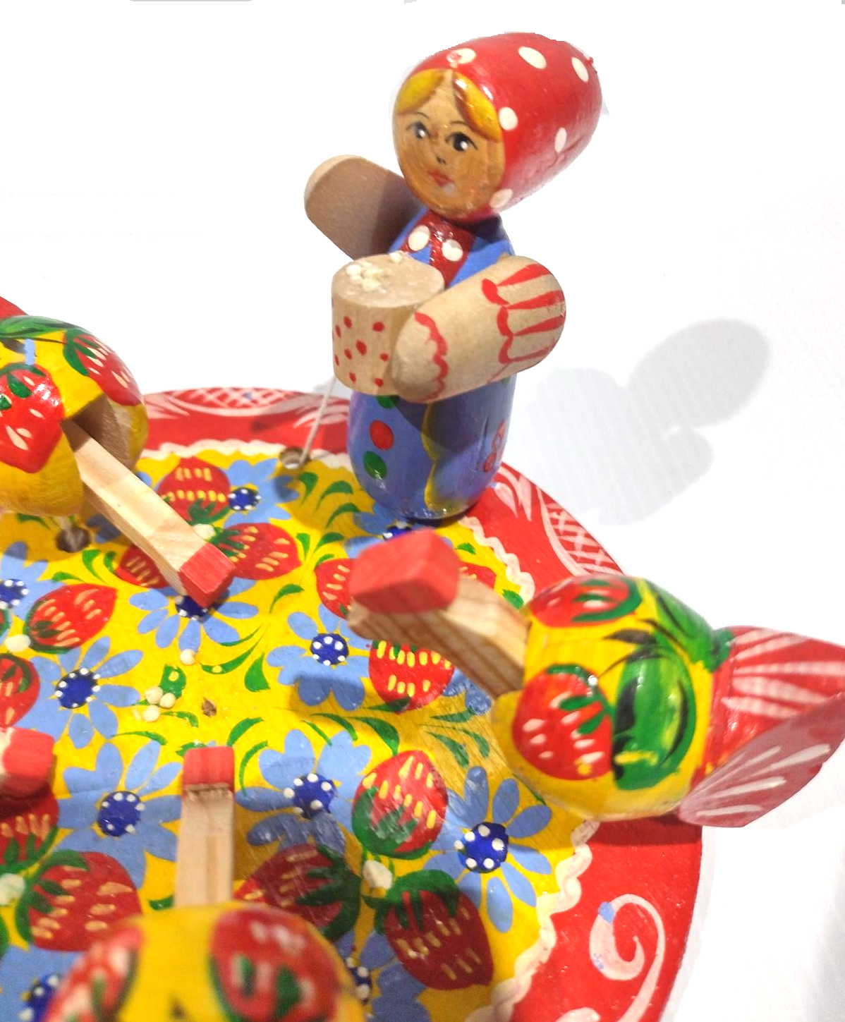 Bagarodsky Toy - Pecking Hens, Strawberries & Cornflowers