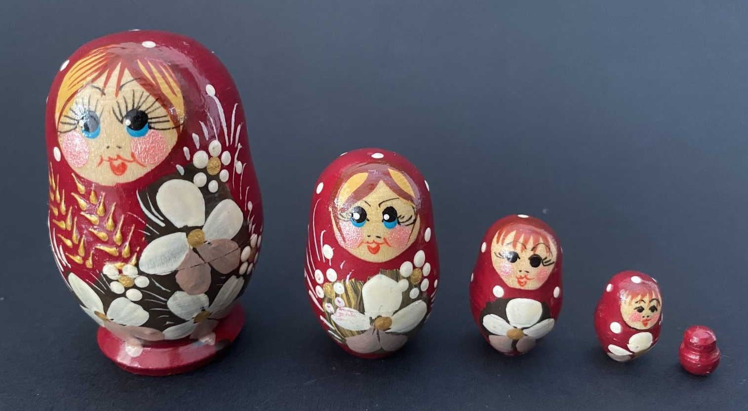 Miniature Dark Red Wheat & White Daisy Nesting Dolls – 5 Nested Set - 55mm
