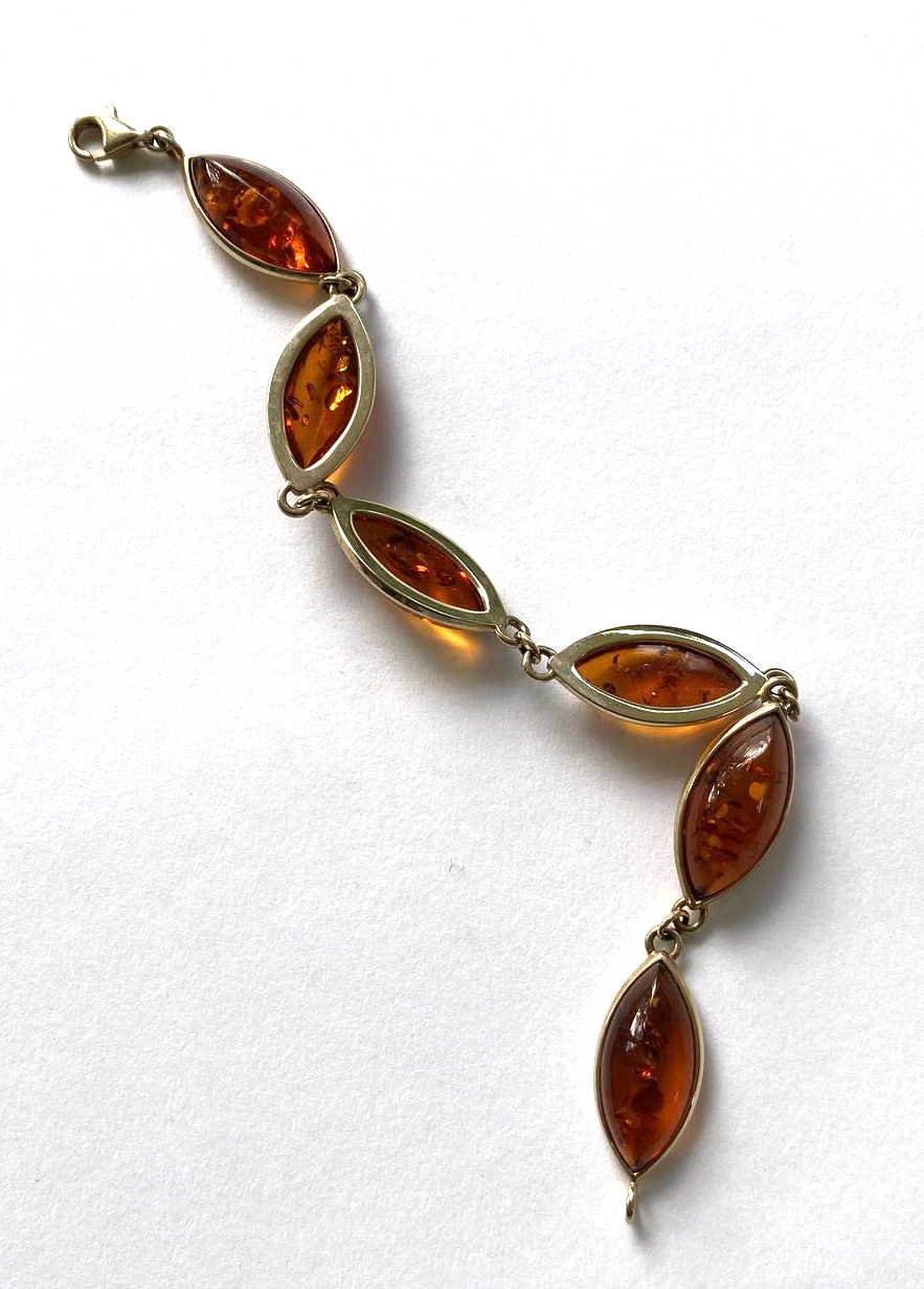 Baltic Amber Marquise Link Bracelet in 9ct Gold