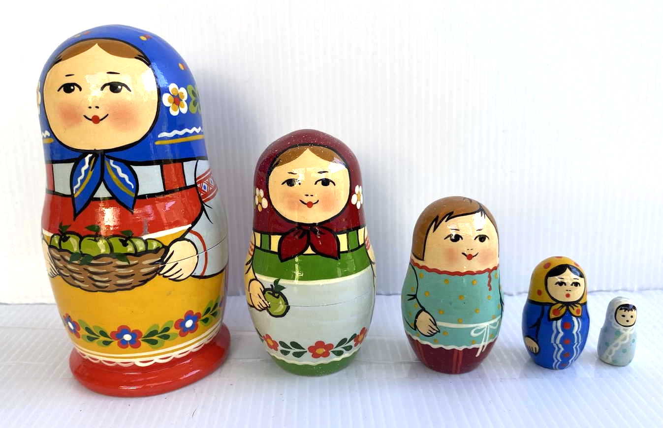 Matryoshka Khokloma
