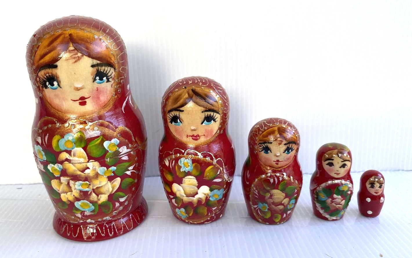 Artists Matryoshka crimson with flowers (5 Nested set)