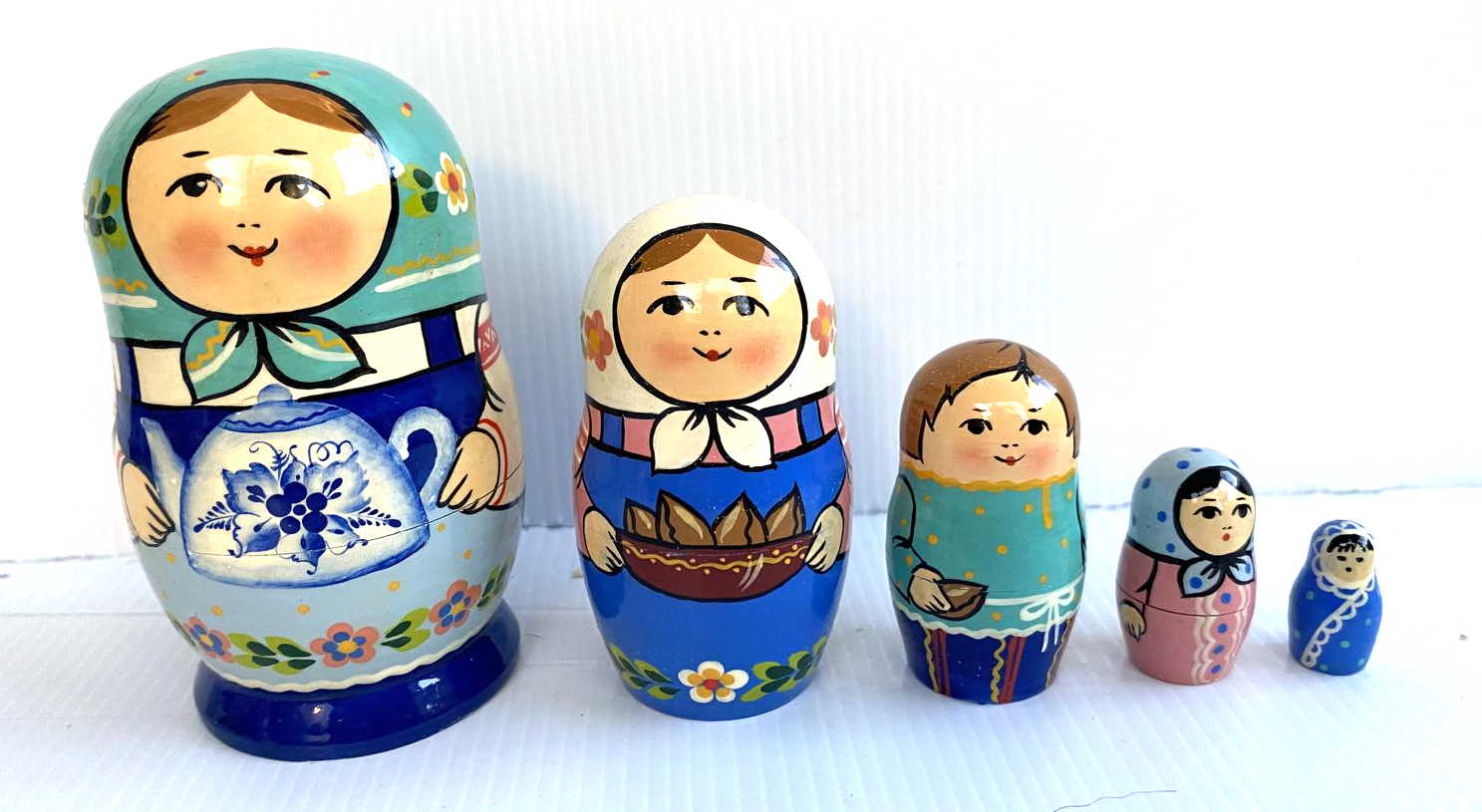 Artists Matryoshka from Sergeyev Possad