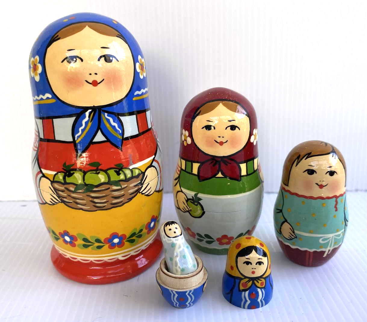 Matryoshka Khokloma